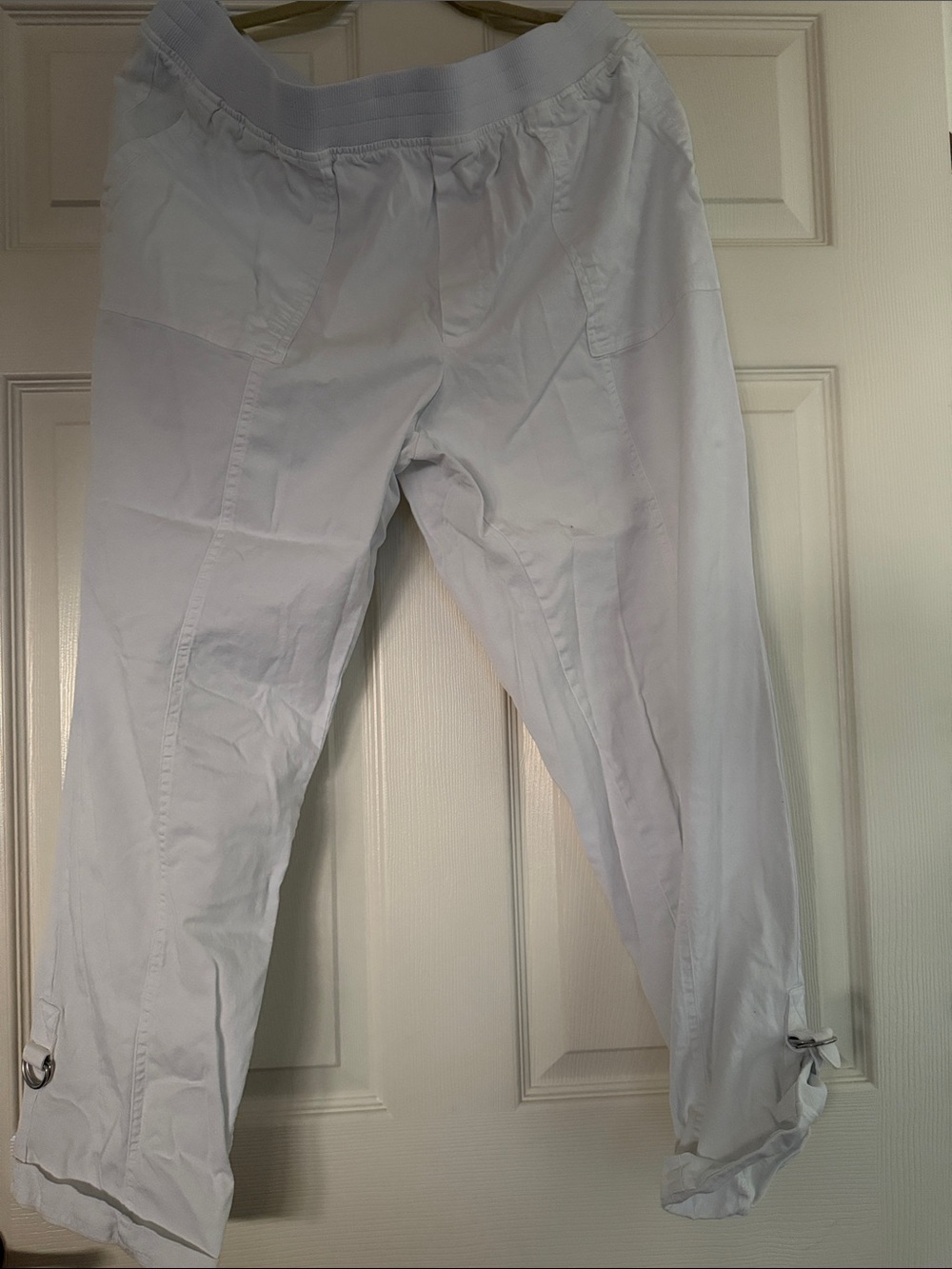 Soft Surroundings White Cargo Pants with Pocket Details